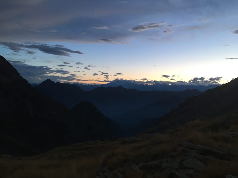 Männer die auf Berge steigen Beitragsbild